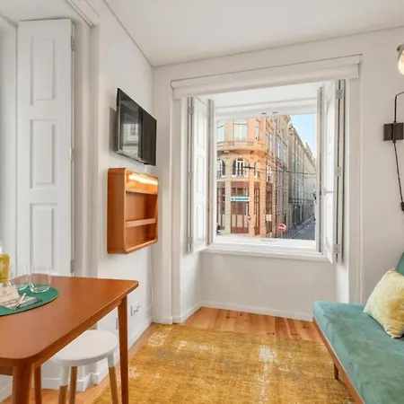 Lovely Shinny Flats With Balcony - Clerigos *