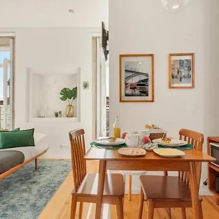 Lovely Shinny Flats With Balcony - Clerigos * Porto