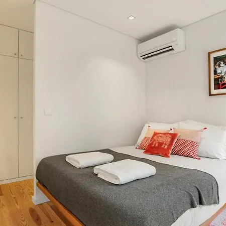 Lovely Shinny Flats With Balcony - Clerigos * Porto