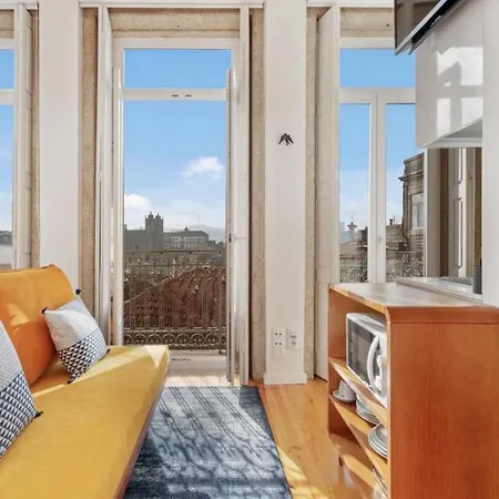 Apartment Lovely Shinny Flats With Balcony - Clerigos *