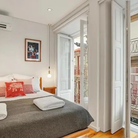 Lovely Shinny Flats With Balcony - Clerigos * Porto
