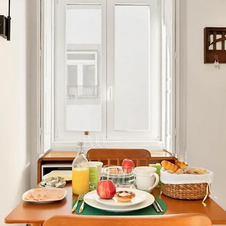 Apartment Lovely Shinny Flats With Balcony - Clerigos *