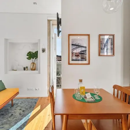 Apartment Lovely Shinny Flats With Balcony - Clerigos Porto