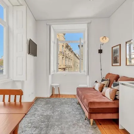 Lovely Shinny Flats With Balcony - Clerigos Apartment Porto