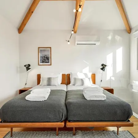 Lovely Shinny Flats With Balcony - Clerigos Apartment *