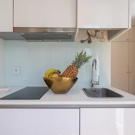 Lovely Shinny Flats With Balcony - Clerigos Porto