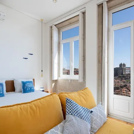 Apartment Lovely Shinny Flats With Balcony - Clerigos *