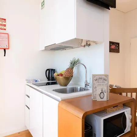 Apartment Lovely Shinny Flats With Balcony - Clerigos